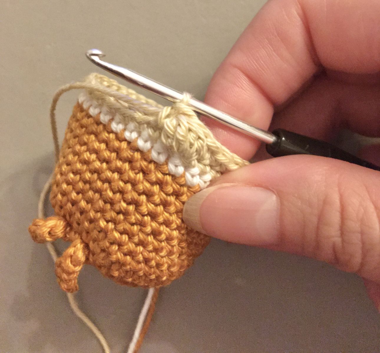 Blog-Inhaltsbild für 'Kostenlose Häkelanleitung Motte Milly'